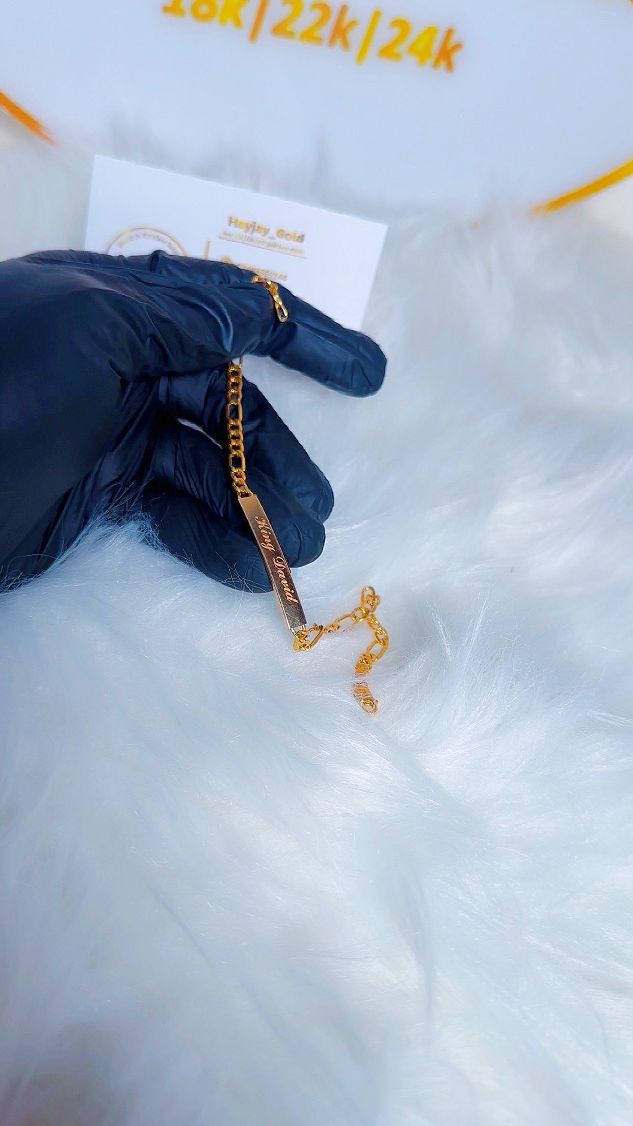 Customised handchain